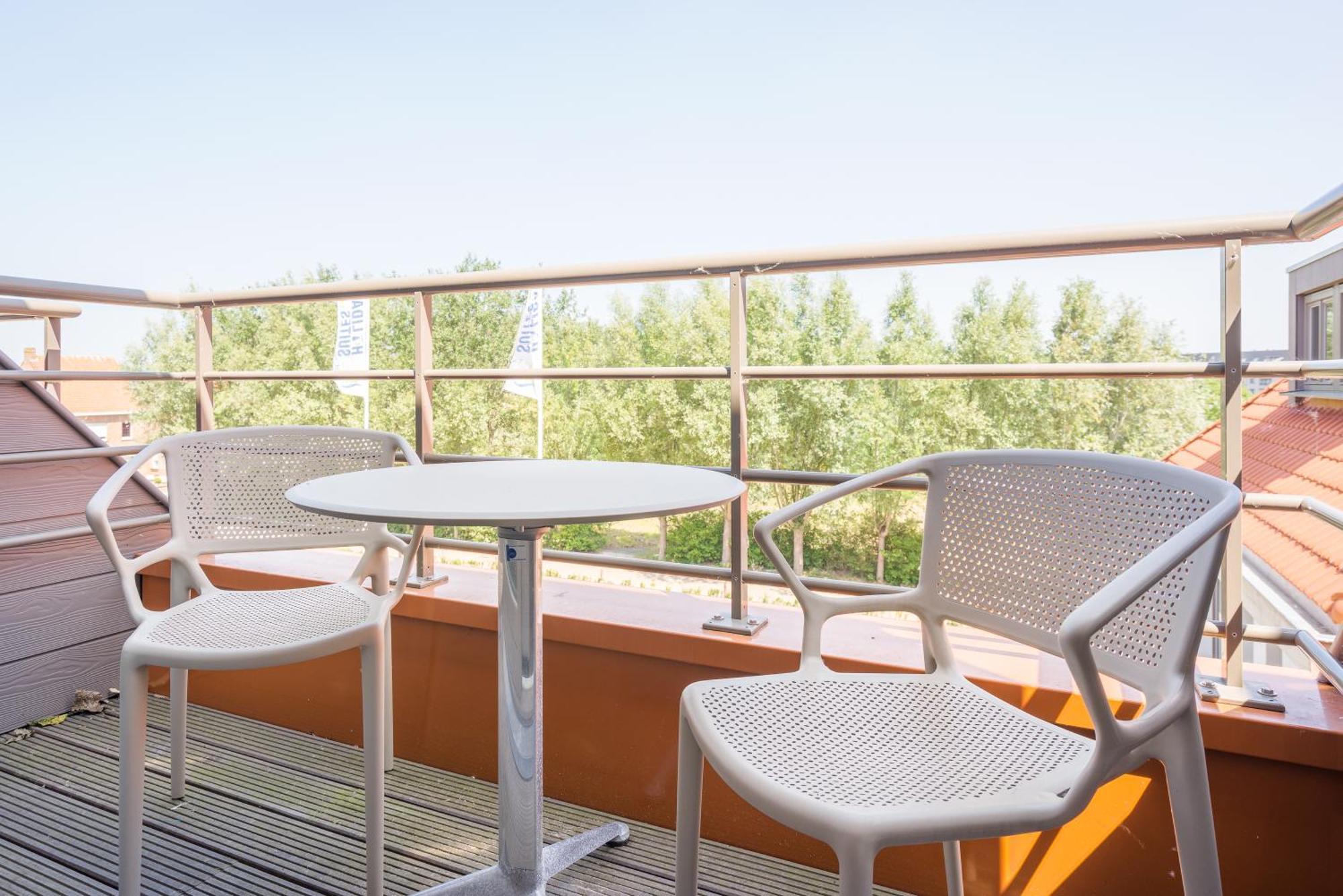 Holiday Suites Westende - Миделкерке Стая снимка